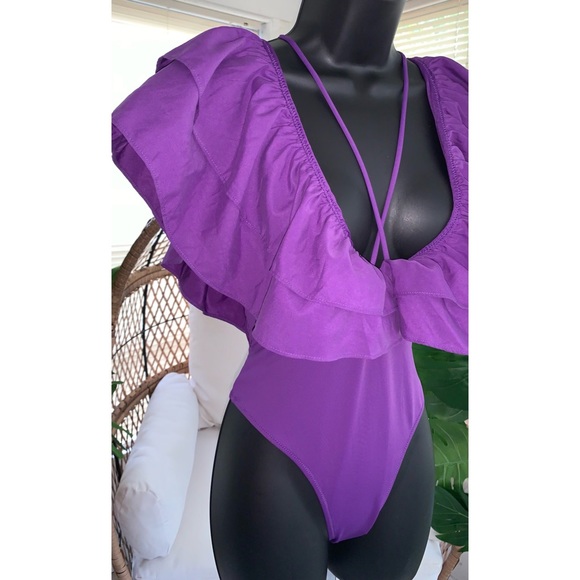 Zara Ruffled Deep V-neck One Piece Swimsuit Size Medium - Picture 5 of 13
